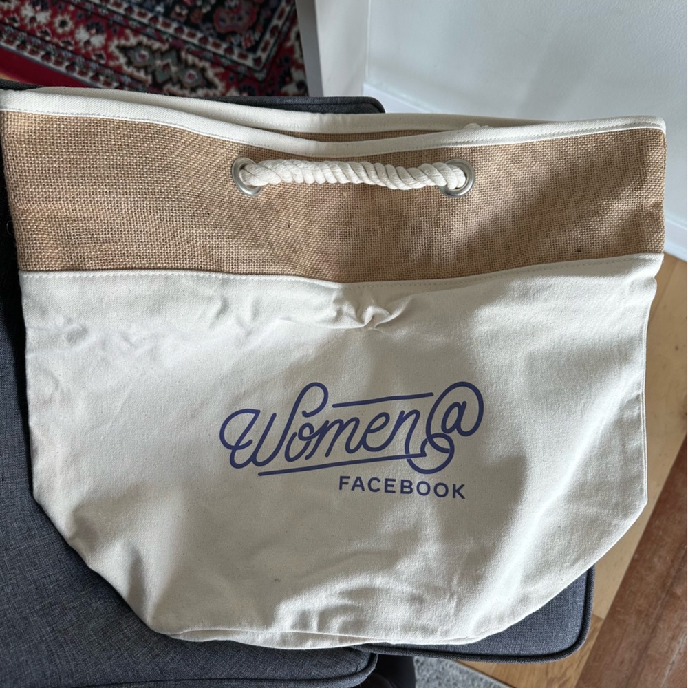 Vintage Women@ Facebook tote